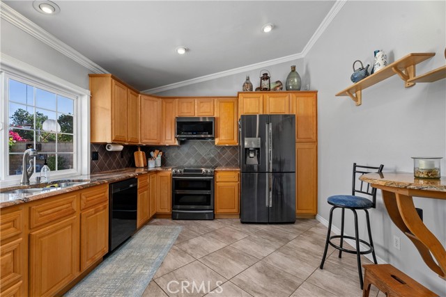 Detail Gallery Image 6 of 27 For 24196 Twig, Lake Forest,  CA 92630 - 4 Beds | 3 Baths