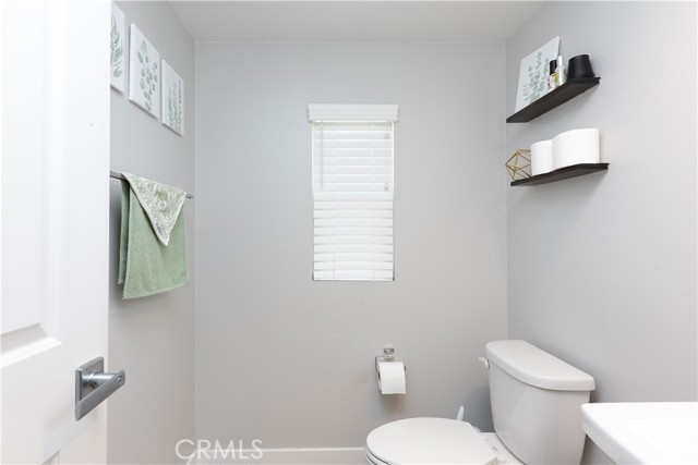 Detail Gallery Image 13 of 36 For 4260 Powell Way #115,  Corona,  CA 92883 - 3 Beds | 2/1 Baths