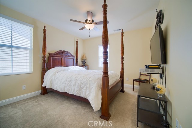 Detail Gallery Image 9 of 41 For 12010 Santiam Ct, Jurupa Valley,  CA 91752 - 5 Beds | 3/1 Baths