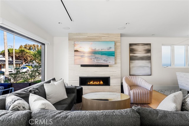 Detail Gallery Image 9 of 40 For 612 Goldenrod Ave, Corona Del Mar,  CA 92625 - 3 Beds | 4 Baths