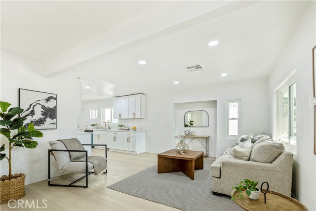 116 W Orange Street, San Bernardino CA: https://media.crmls.org/medias/c96e8b15-4ab3-417c-9467-f0b011e6b164.jpg