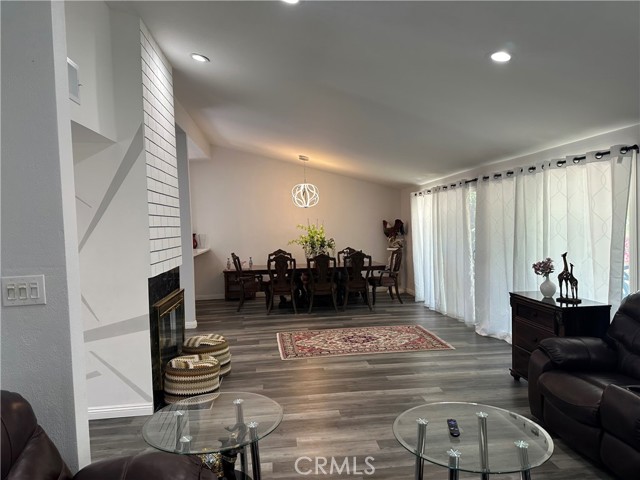 20723 Dolorosa Street, Woodland Hills CA: https://media.crmls.org/medias/c96e9ae3-36a0-436f-abdf-a8780228382a.jpg