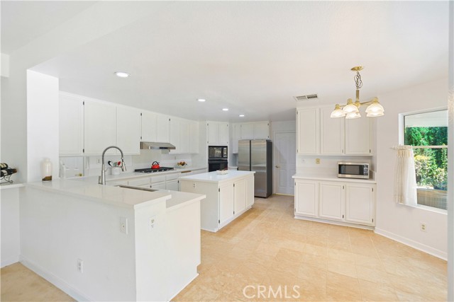 7636 Atherton Lane, West Hills (los Angeles), California 91304, 5 Bedrooms Bedrooms, ,5 BathroomsBathrooms,Residential,For Sale,7636 Atherton Lane,CRAR25124688