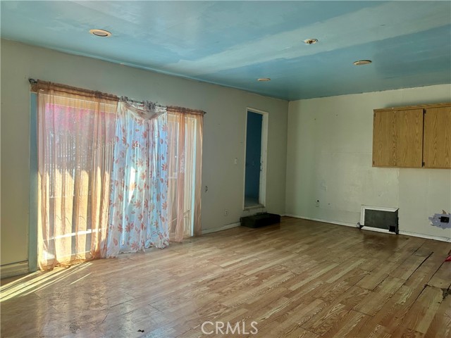 Detail Gallery Image 16 of 39 For 13608 Yukon Ave, Hawthorne,  CA 90250 - 5 Beds | 3 Baths