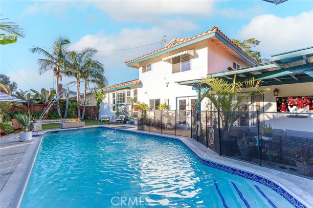 2718 N Wright Street, Santa Ana CA: https://media.crmls.org/medias/c971e378-3465-4e00-a0aa-4b08439a6de2.jpg