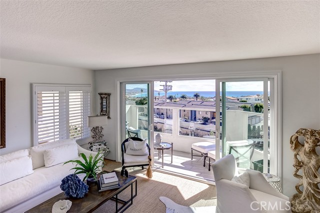 Detail Gallery Image 6 of 51 For 24352 Vista Point Ln, Dana Point,  CA 92629 - 2 Beds | 2/1 Baths