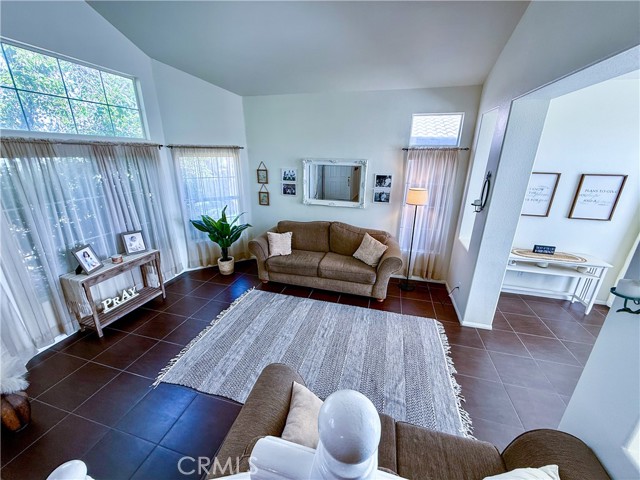 Detail Gallery Image 8 of 45 For 13251 Kirkwood, Victorville,  CA 92392 - 4 Beds | 3 Baths