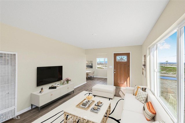 Detail Gallery Image 4 of 21 For 47703 28th, Lancaster,  CA 93535 - 3 Beds | 1 Baths