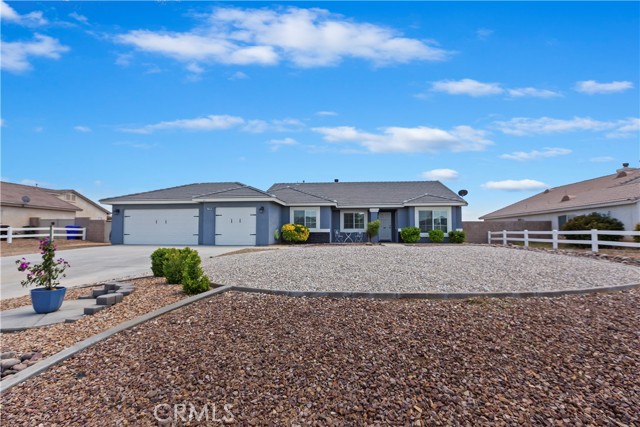 21269 Chardonnay Drive, Apple Valley CA: https://media.crmls.org/medias/c9759de5-90c2-486b-bbce-821a2781357a.jpg