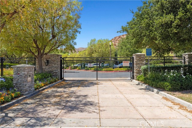 Detail Gallery Image 38 of 56 For 24112 Joshua, Valencia,  CA 91354 - 4 Beds | 3 Baths