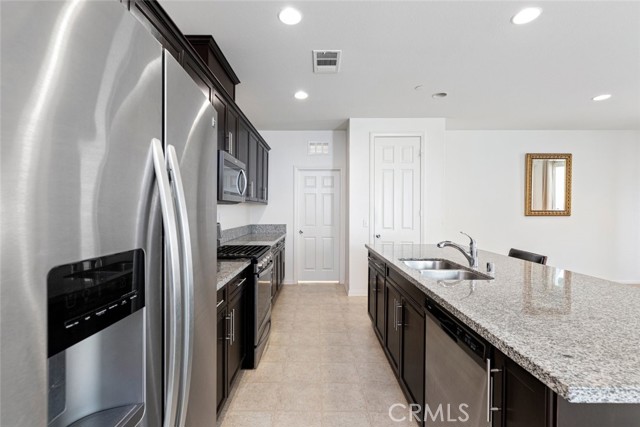 Detail Gallery Image 7 of 22 For 40542 Calla Lilly, Murrieta,  CA 92563 - 3 Beds | 2/1 Baths