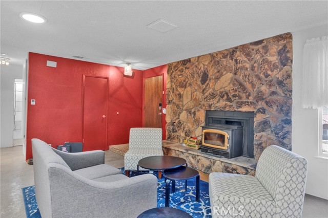 Detail Gallery Image 12 of 70 For 7929 Mono, Hesperia,  CA 92345 - 3 Beds | 2 Baths