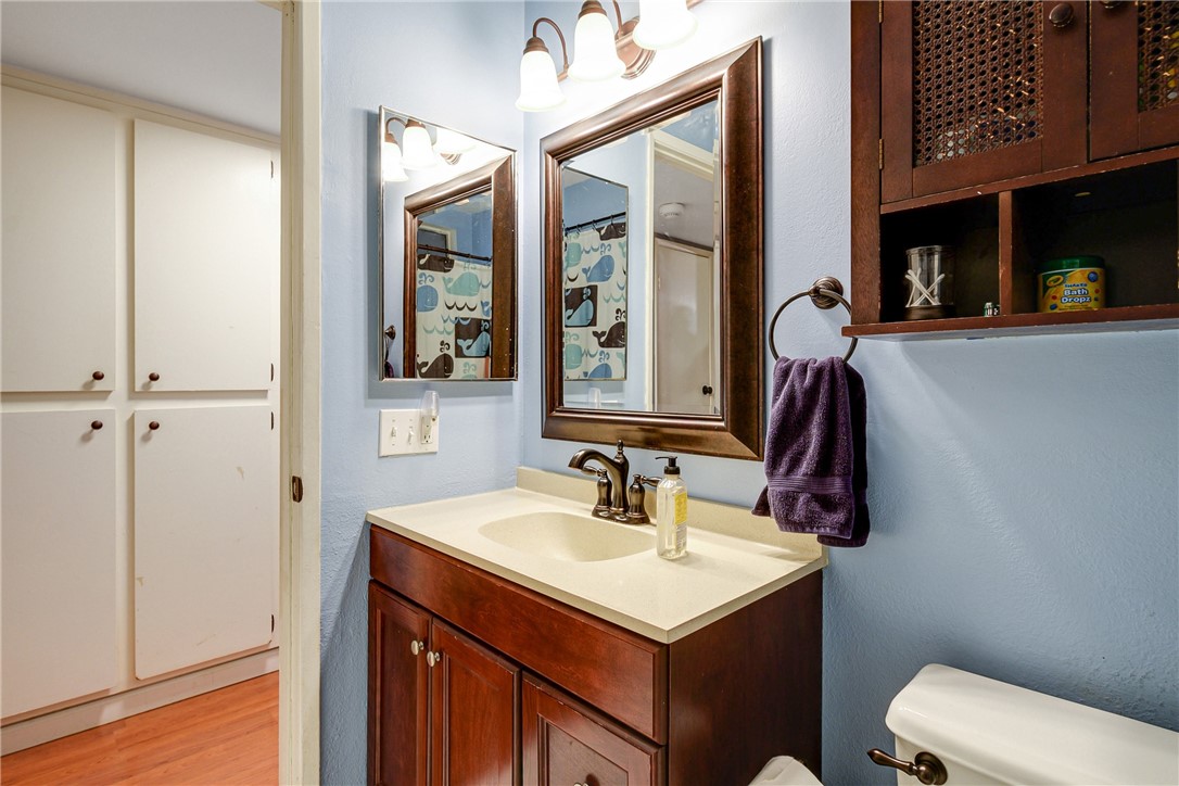 Detail Gallery Image 17 of 35 For 15060 Victory Bld #102,  Van Nuys,  CA 91411 - 2 Beds | 2 Baths