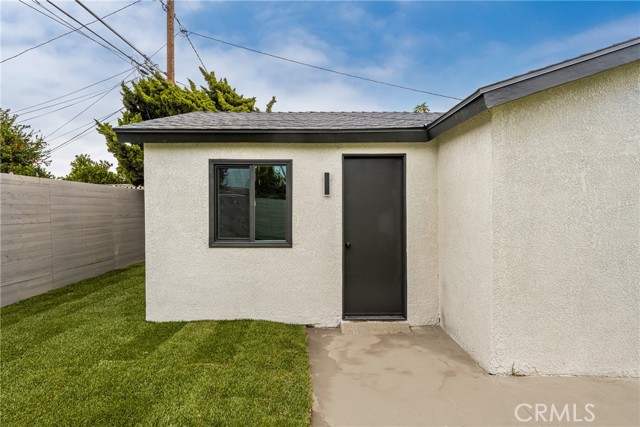 5161 E 27th Street, Long Beach CA: https://media.crmls.org/medias/c976831b-30ed-45af-bc3b-76f1b3292968.jpg