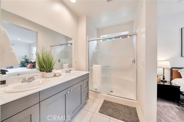 Detail Gallery Image 36 of 43 For 2132 Lacy Crossing Dr, Santa Ana,  CA 92701 - 4 Beds | 3/1 Baths