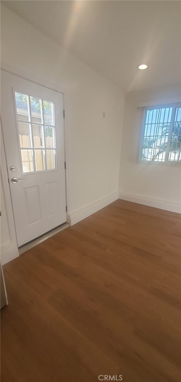 Detail Gallery Image 8 of 27 For 23462 Friar St, Woodland Hills,  CA 91367 - 1 Beds | 1 Baths