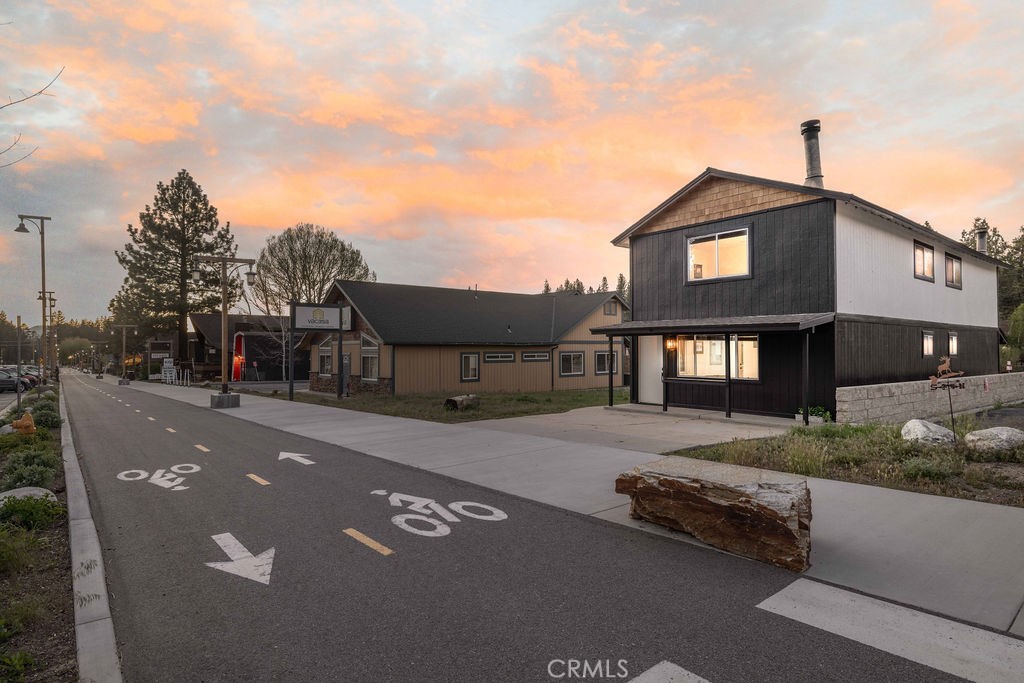 42692 Moonridge Road