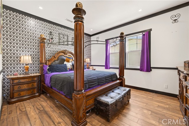 Detail Gallery Image 8 of 27 For 10901 Chestnut St, Los Alamitos,  CA 90720 - 4 Beds | 2 Baths