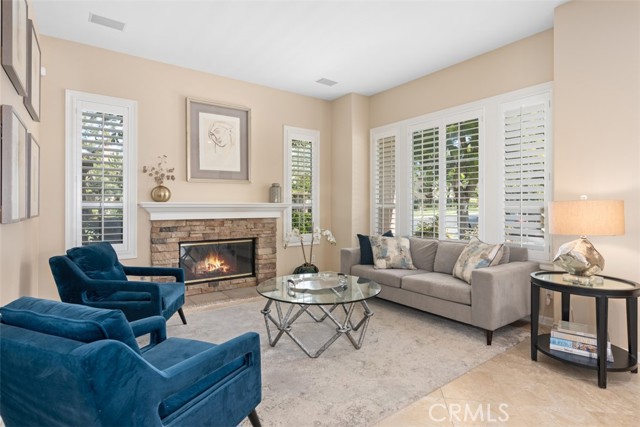 Detail Gallery Image 4 of 37 For 15 Madison, Newport Beach,  CA 92660 - 4 Beds | 3/1 Baths