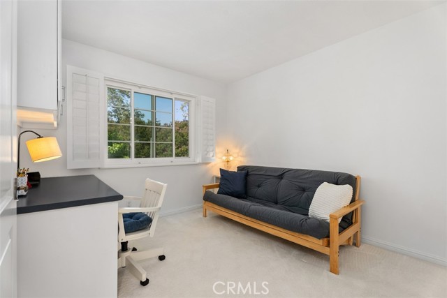 2303 Paseo Circulo, Tustin CA: https://media.crmls.org/medias/c977dac5-8e3c-4b2b-ac27-70a50babc5db.jpg