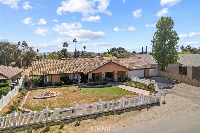 Detail Gallery Image 4 of 69 For 28075 Gerald Ln, Moreno Valley,  CA 92555 - 3 Beds | 2 Baths