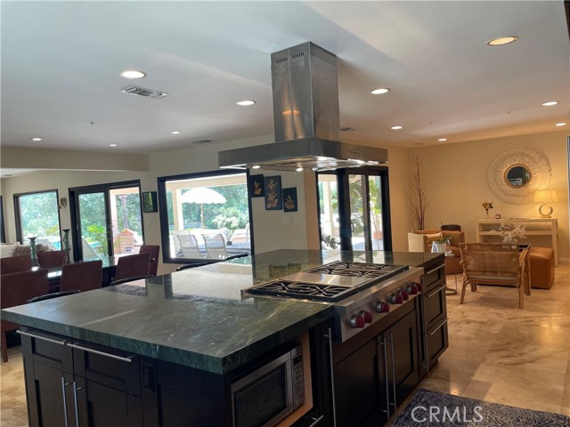 Detail Gallery Image 10 of 27 For 16772 Knollwood Dr, Granada Hills,  CA 91344 - 4 Beds | 4/1 Baths