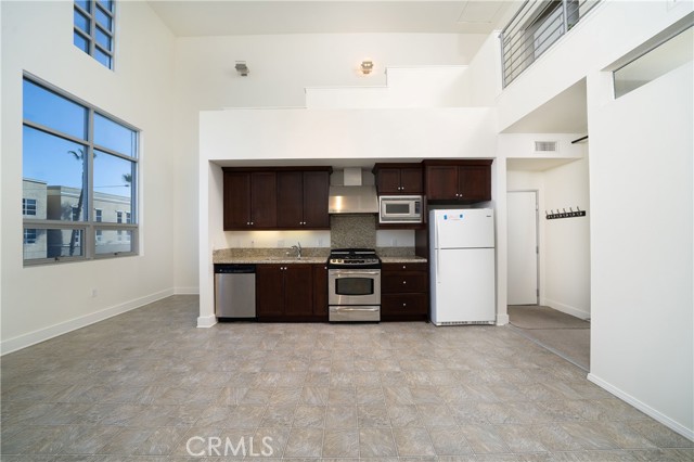 937 E Santa Ana Boulevard, Santa Ana CA: https://media.crmls.org/medias/c9791473-845a-46ab-a704-f2aaa6aa1e2c.jpg
