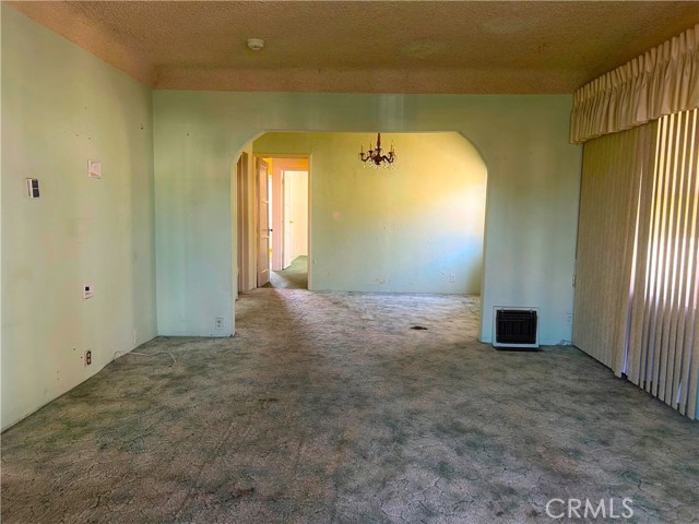 Detail Gallery Image 4 of 15 For 1418 W 93rd, Los Angeles,  CA 90047 - 3 Beds | 2 Baths