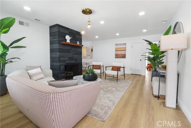 Detail Gallery Image 7 of 34 For 10082 Bonser, Garden Grove,  CA 92840 - 6 Beds | 3 Baths