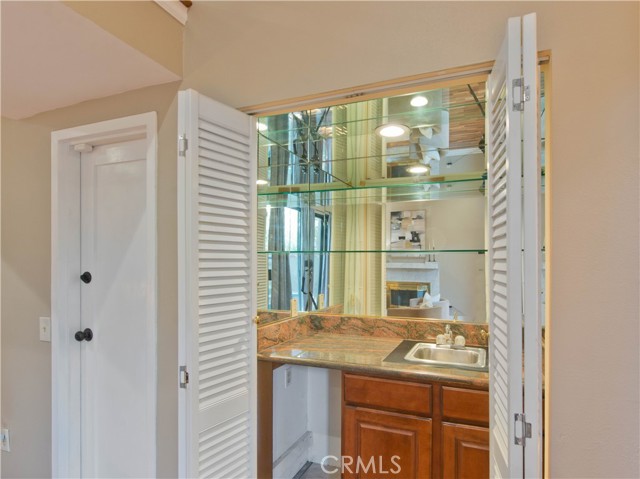 17812 Killion Street, J photo 5