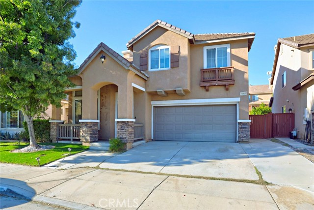 Detail Gallery Image 2 of 44 For 3902 Bluff, Perris,  CA 92571 - 4 Beds | 2/1 Baths