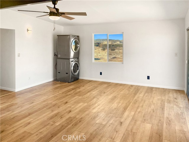 Detail Gallery Image 10 of 17 For 57220 Mikiska Bld, Landers,  CA 92285 - 1 Beds | 1 Baths
