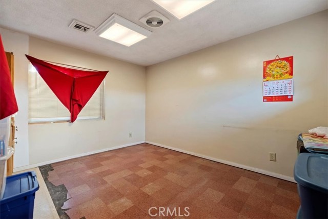 Detail Gallery Image 15 of 33 For 13285 Mesquite, Apple Valley,  CA 92308 - 3 Beds | 2/1 Baths