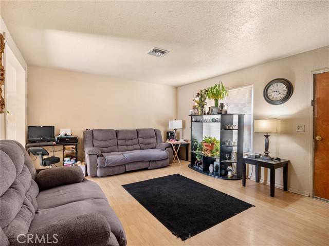 Detail Gallery Image 10 of 29 For 2013 Rushmore, Barstow,  CA 92311 - 3 Beds | 1/1 Baths