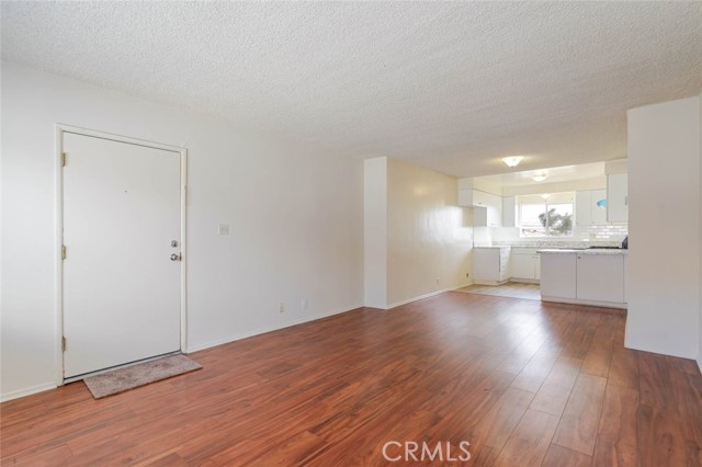 Detail Gallery Image 5 of 20 For 4012 W 133rd St #8,  Hawthorne,  CA 90250 - 3 Beds | 2 Baths
