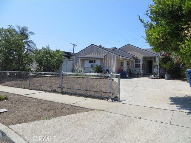 Detail Gallery Image 2 of 35 For 9525 Stanwin Ave, Arleta,  CA 91331 - 3 Beds | 2 Baths