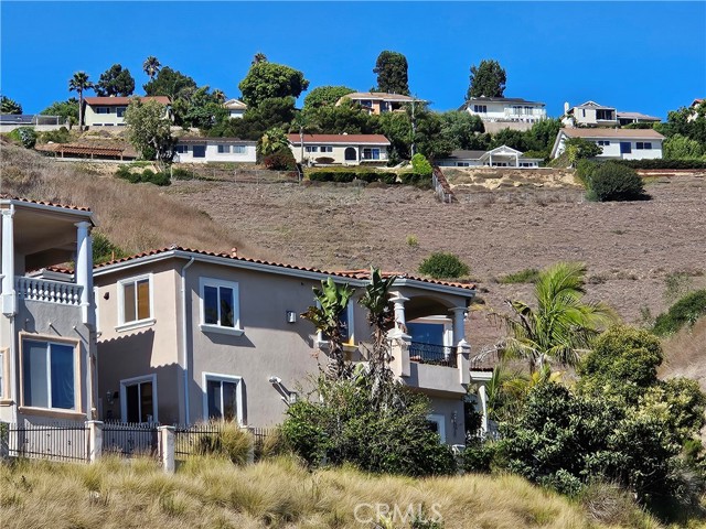 3304 Palo Vista Drive, Rancho Palos Verdes CA: https://media.crmls.org/medias/c97e387e-2b00-4a90-b159-13477d956221.jpg