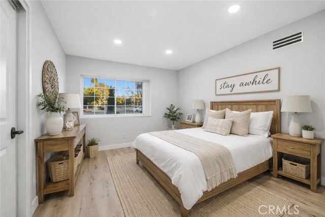 Detail Gallery Image 20 of 38 For 10557 Reseda, Porter Ranch,  CA 91326 - 5 Beds | 3 Baths