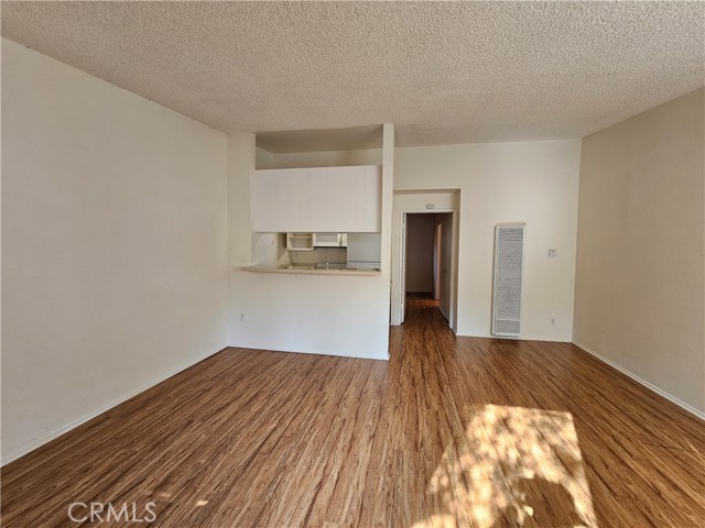 Detail Gallery Image 7 of 23 For 1523 18th St, Santa Monica,  CA 90404 - – Beds | – Baths