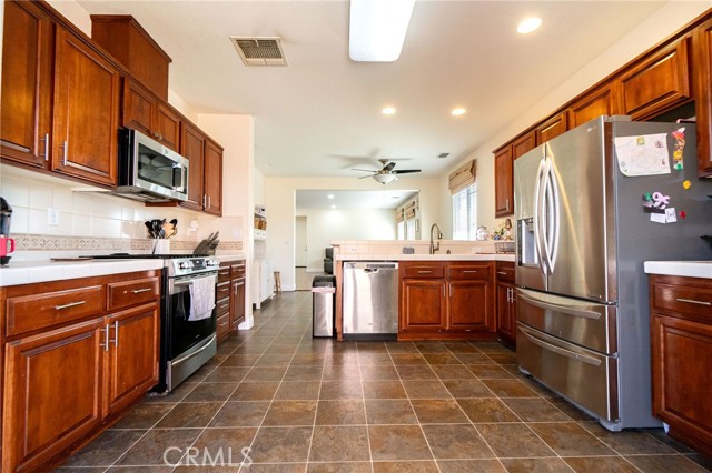 Detail Gallery Image 5 of 26 For 1628 Linwood Dr, Orland,  CA 95963 - 3 Beds | 2 Baths