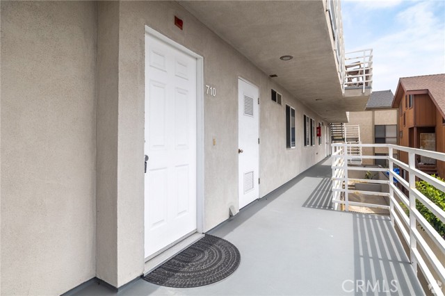 726 5th Street, Hermosa Beach, California 90254, ,Residential Income,For Sale,5th,SB25112791