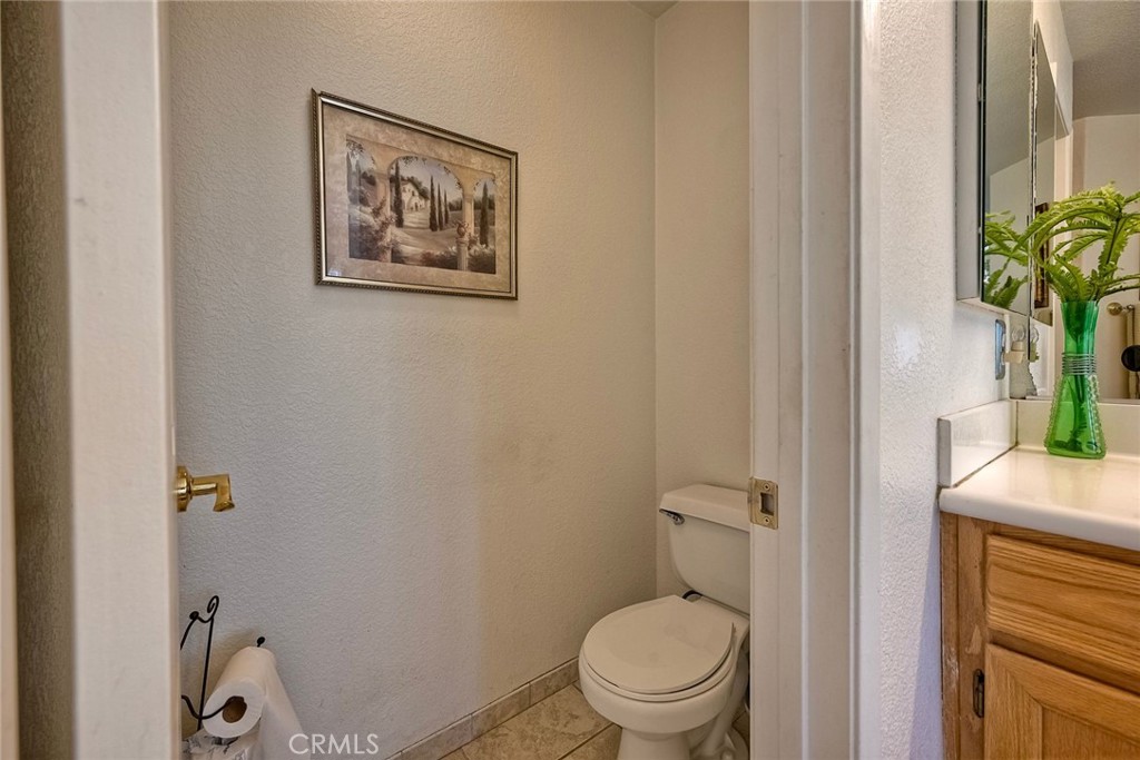 https://media.crmls.org/medias/c981006c-9f2f-4b58-8be9-e14644f35b29.jpg?preset=X-Large