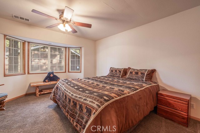 Detail Gallery Image 12 of 29 For 817 E Barker, Big Bear City,  CA 92314 - 3 Beds | 2 Baths