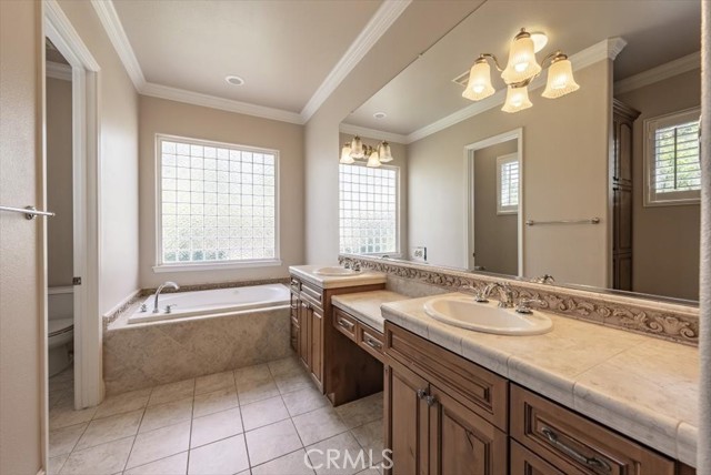 Image 32 of 24 For 1540 Golden Valley Way