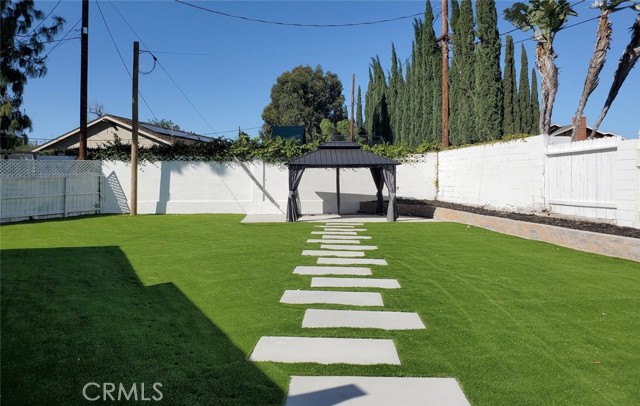 Detail Gallery Image 8 of 23 For 17965 Wellington, Tustin,  CA 92780 - 3 Beds | 2 Baths