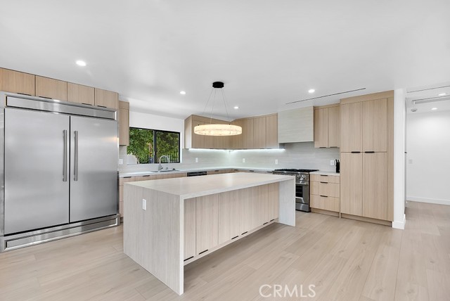 17072 Oak View Drive, Encino CA: https://media.crmls.org/medias/c985015f-0b9a-49fb-8929-a4f3fab991fe.jpg
