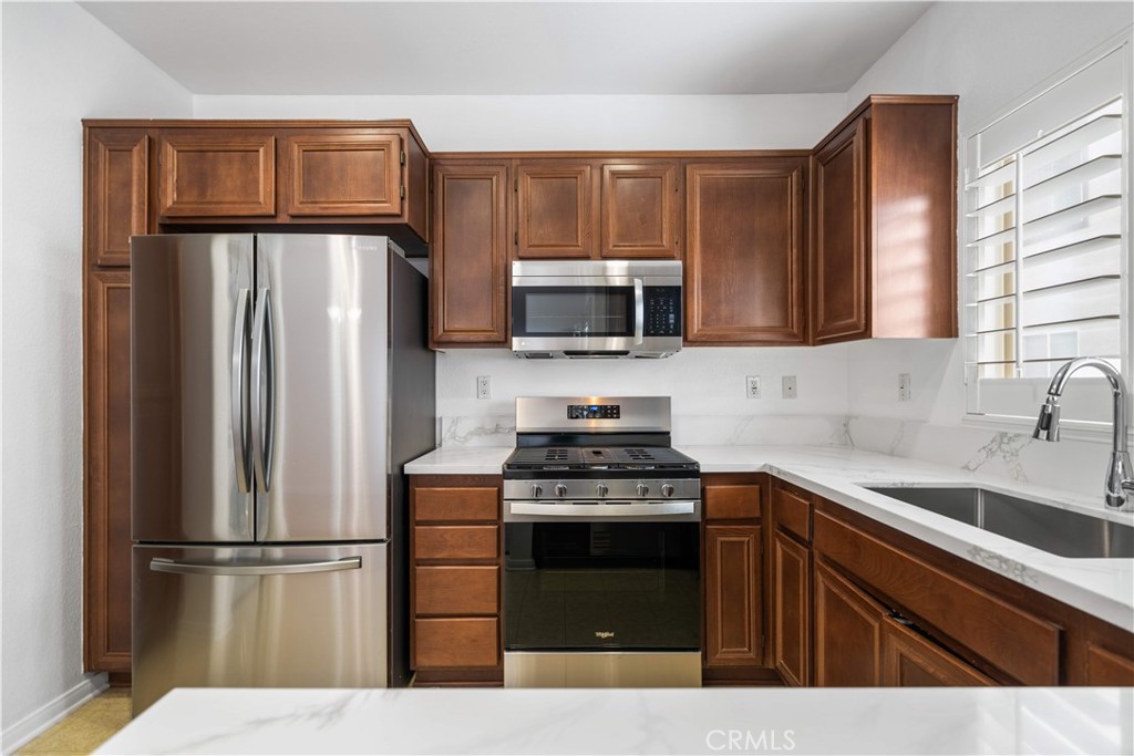 323 Tesoro - photo 17