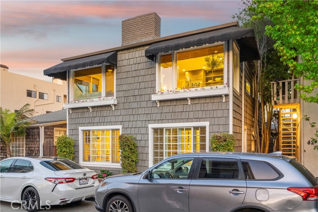 44 59th Place, Long Beach CA: https://media.crmls.org/medias/c986bae2-d2cc-4c15-a35b-0dac7979d7f7.jpg