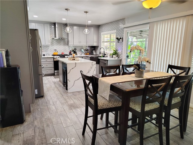 Detail Gallery Image 6 of 17 For 10467 California Ave, Riverside,  CA 92505 - 4 Beds | 2 Baths