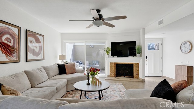 Detail Gallery Image 18 of 37 For 19471 Sandcastle, Huntington Beach,  CA 92648 - 3 Beds | 2/1 Baths